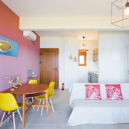 Nereus & Oceanus Beachfront Apartments, Lagonisi Beach #Feelslikehome Ормос-Панайяс Экстерьер фото