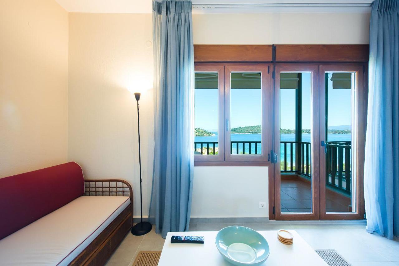 Nereus & Oceanus Beachfront Apartments, Lagonisi Beach #Feelslikehome Ормос-Панайяс Экстерьер фото